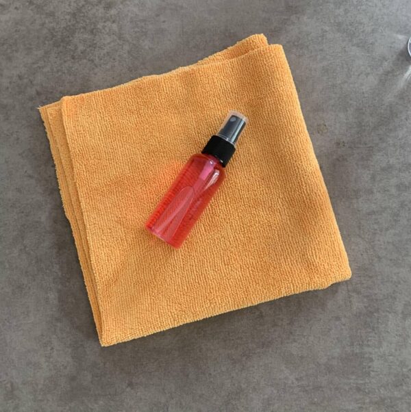 Nettoyant Colle & Traces de Pneus